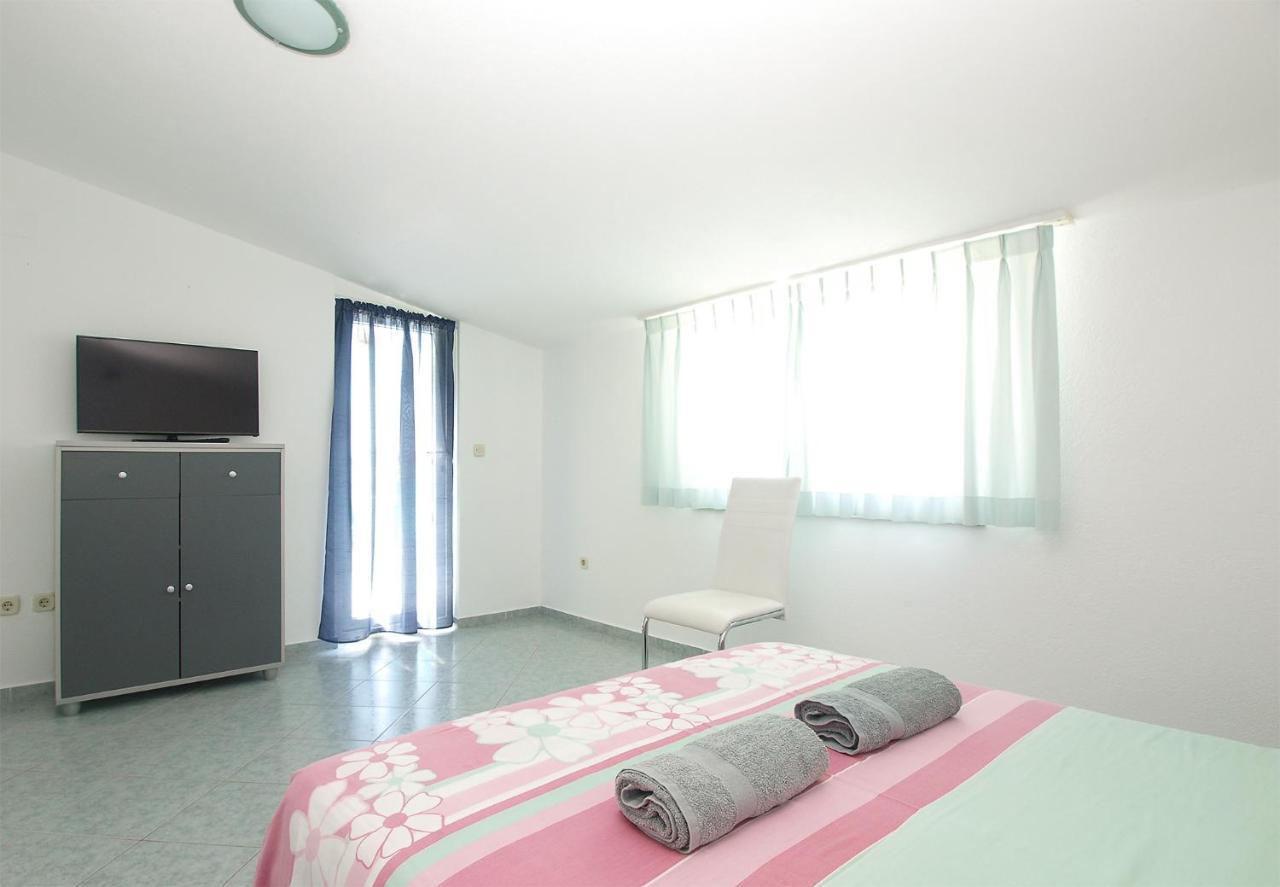 Apartments Milica 56 Pula Exteriér fotografie